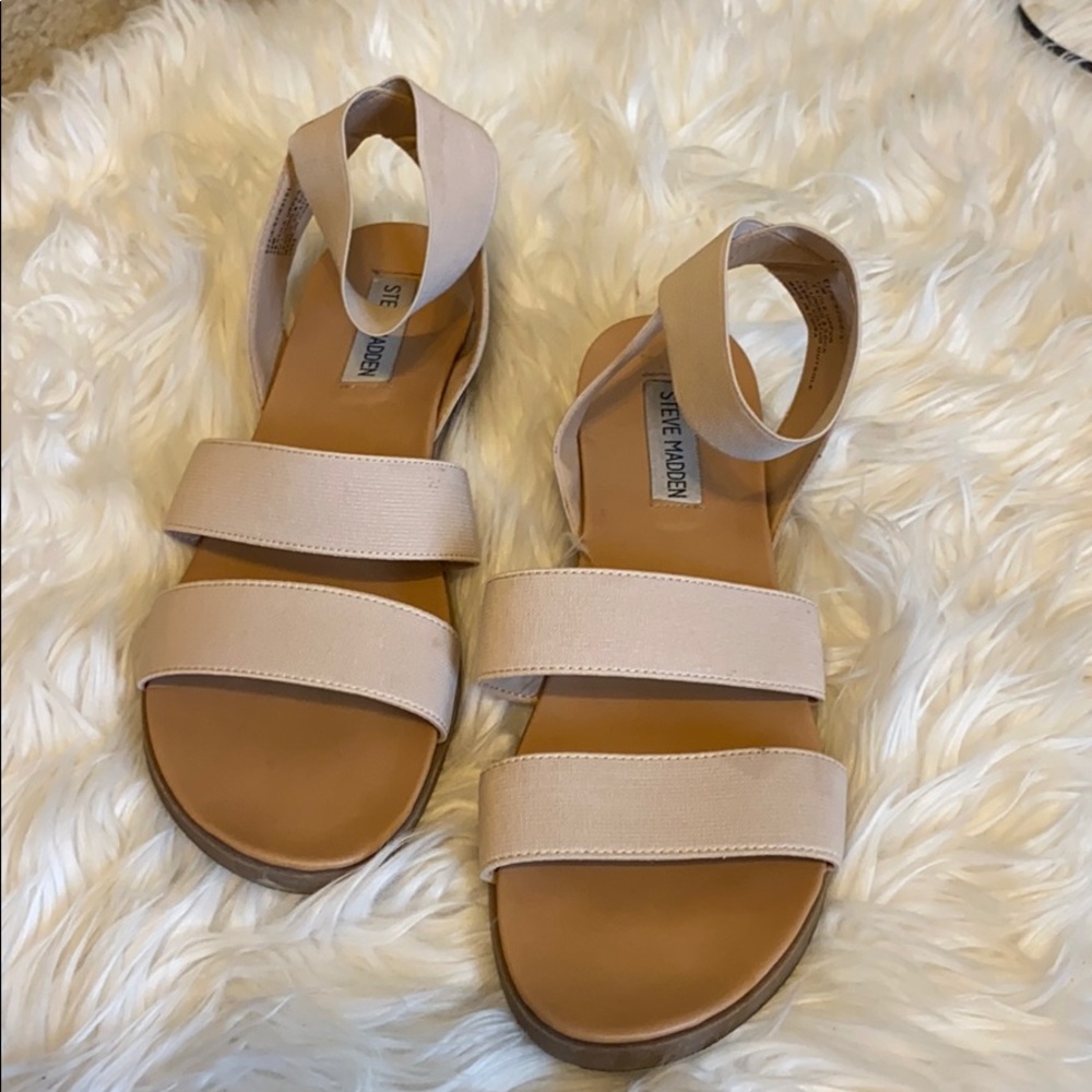 Steve Madden nude sandals